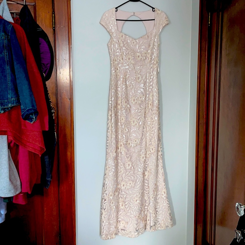 Lauren Ralph Lauren Cream Gown EUC 4